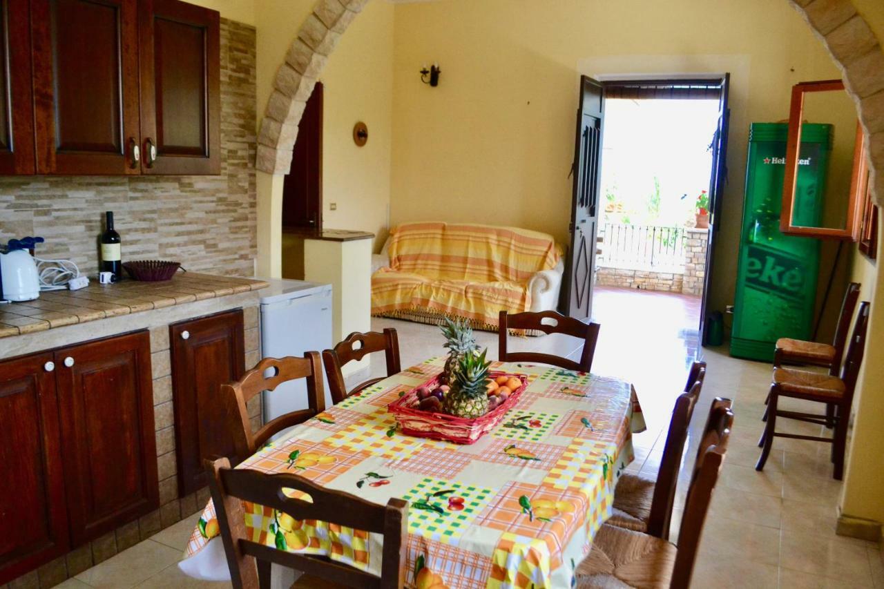 Villa Rosa - Ai Piedi Dell'Etna 布鲁克里 外观 照片